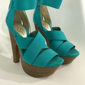Jessica Simpson platform heel